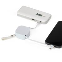 Cabo USB retrátil 3 em